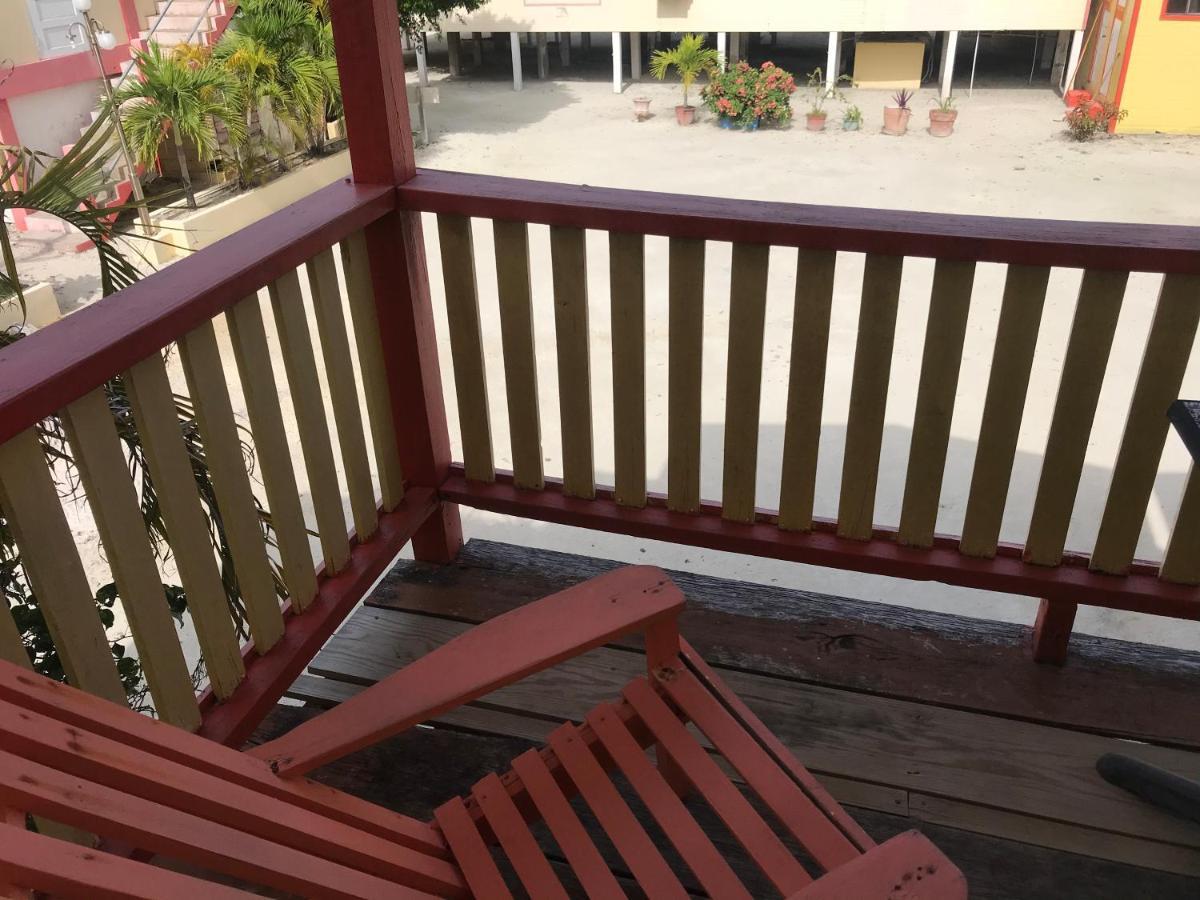 Tropical Paradise Express Caye Caulker Exterior photo