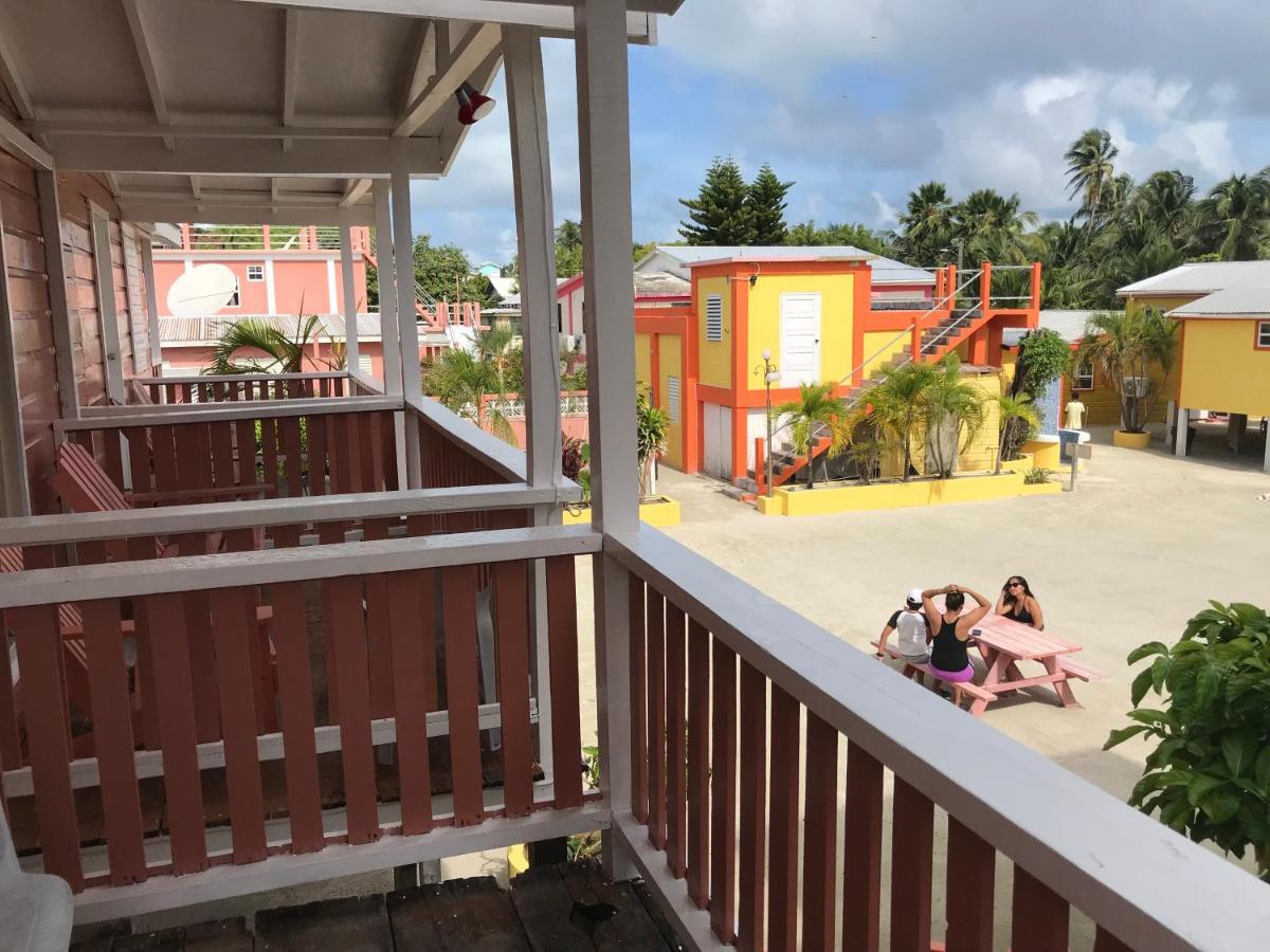 Tropical Paradise Express Caye Caulker Exterior photo